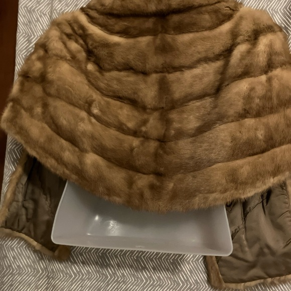Elegant Brown Fur Jacket - Picture 3 of 5